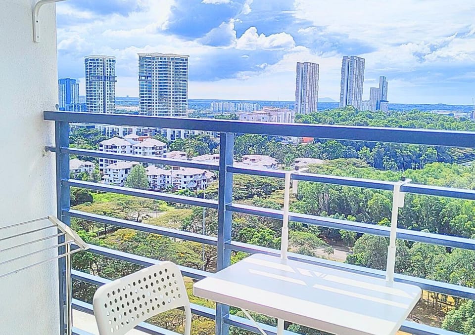 Day, Natural landscape, View (from property/room), Balcony/Terrace, City view