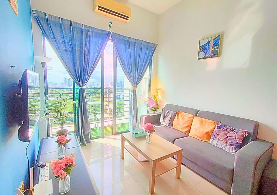 Communal lounge/ TV room, TV and multimedia, Living room, Seating area, Evening entertainment, air conditioner