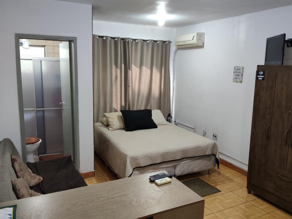 Kitnet Mobiliada no centro de São Leopoldo. Apartment in São Leopoldo