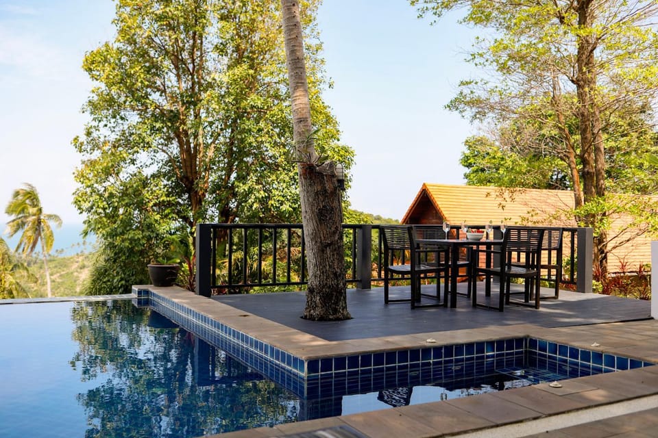Dining area, Swimming pool