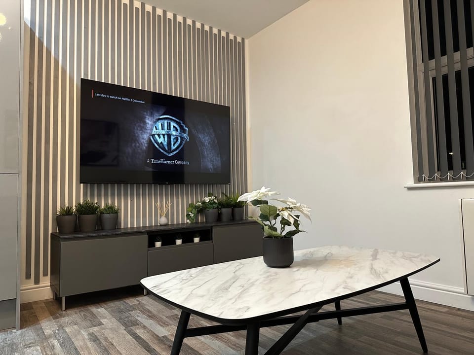 TV and multimedia, Evening entertainment