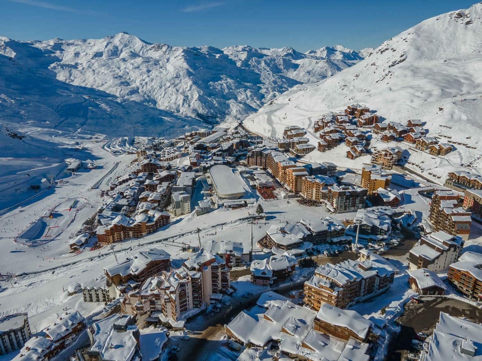 Appartement rénové 2 chambres à Val Thorens avec WiFi - FR-1-640-49 Apartment in Les Allues