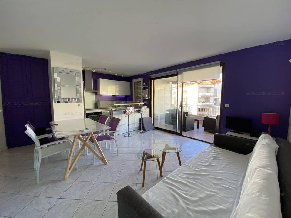T3 Climatisé, Calme, Proche Plages et Commerces, Terrasse et Parking - FR-1-100-322 Apartment in Cavalaire-sur-Mer