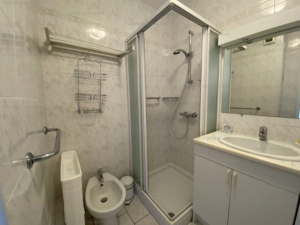 T3 Climatisé, Calme, Proche Plages et Commerces, Terrasse et Parking - FR-1-100-322 Apartment in Cavalaire-sur-Mer