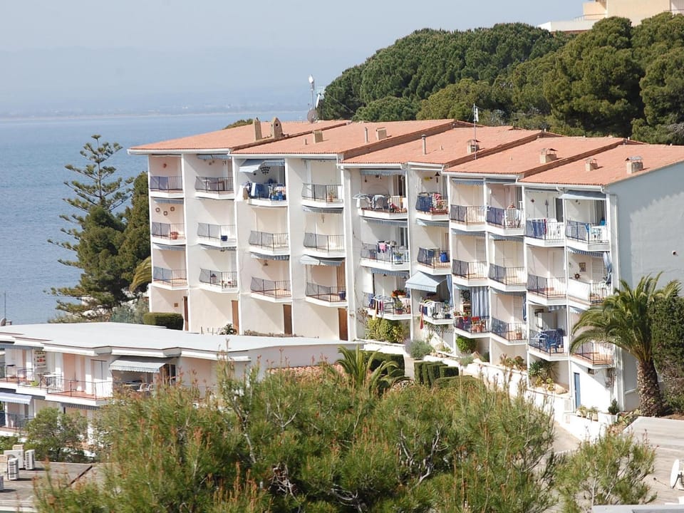 Cómodo Apartamento Cerca de la Playa en Roses - ES-258-124 Apartment in Roses