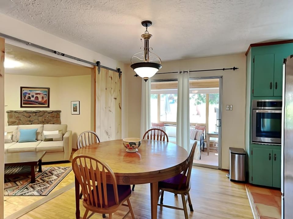 Living room, Seating area, Dining area, furniture, kitchen