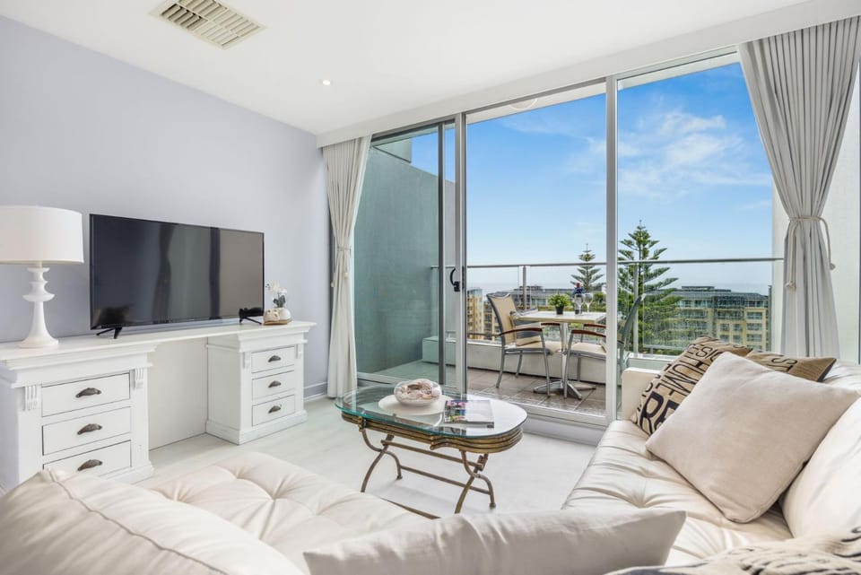 Belle Escapes - Bay View Lookout With Sea Views Apartment in Adelaide