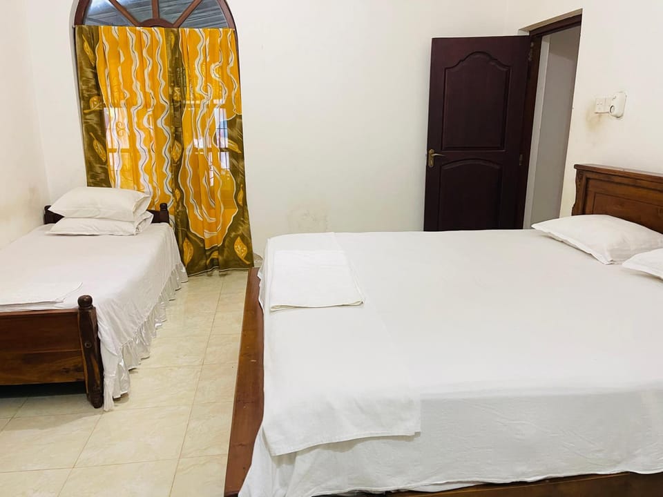 Shalomi's villa & Happy Home Bed and Breakfast in Negombo