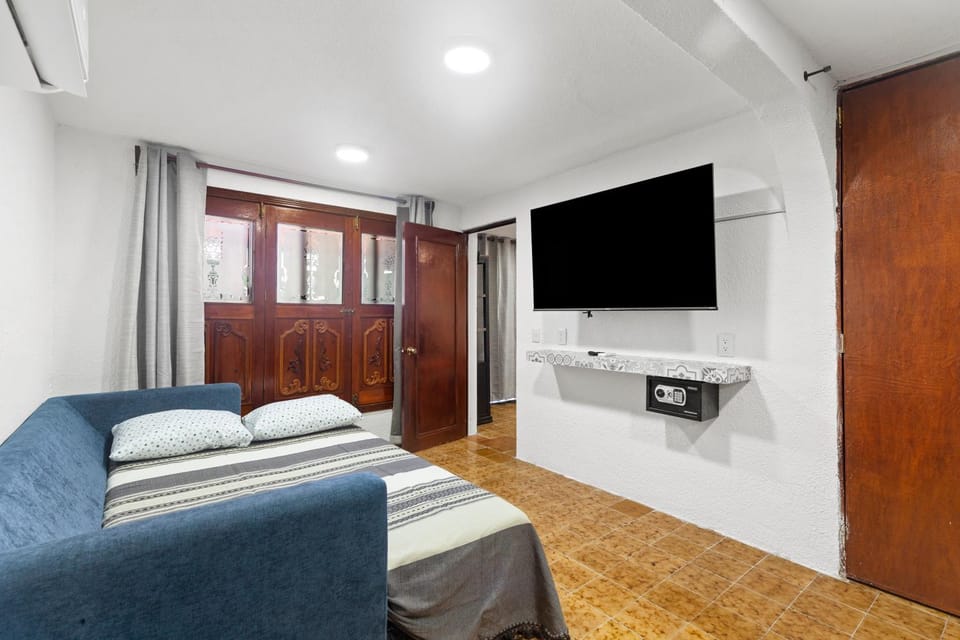 Communal lounge/ TV room, TV and multimedia