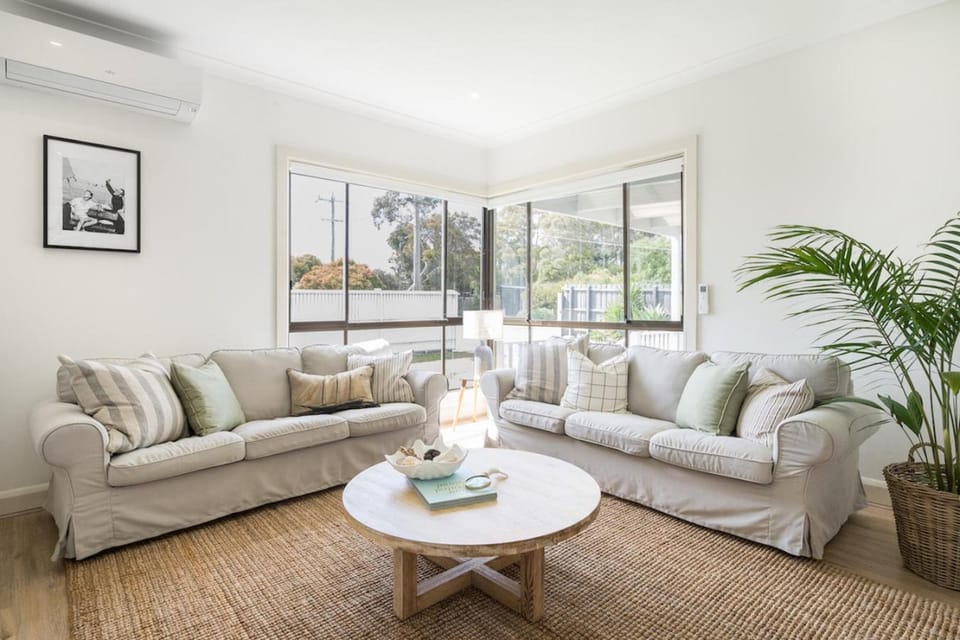 Living room, air conditioner