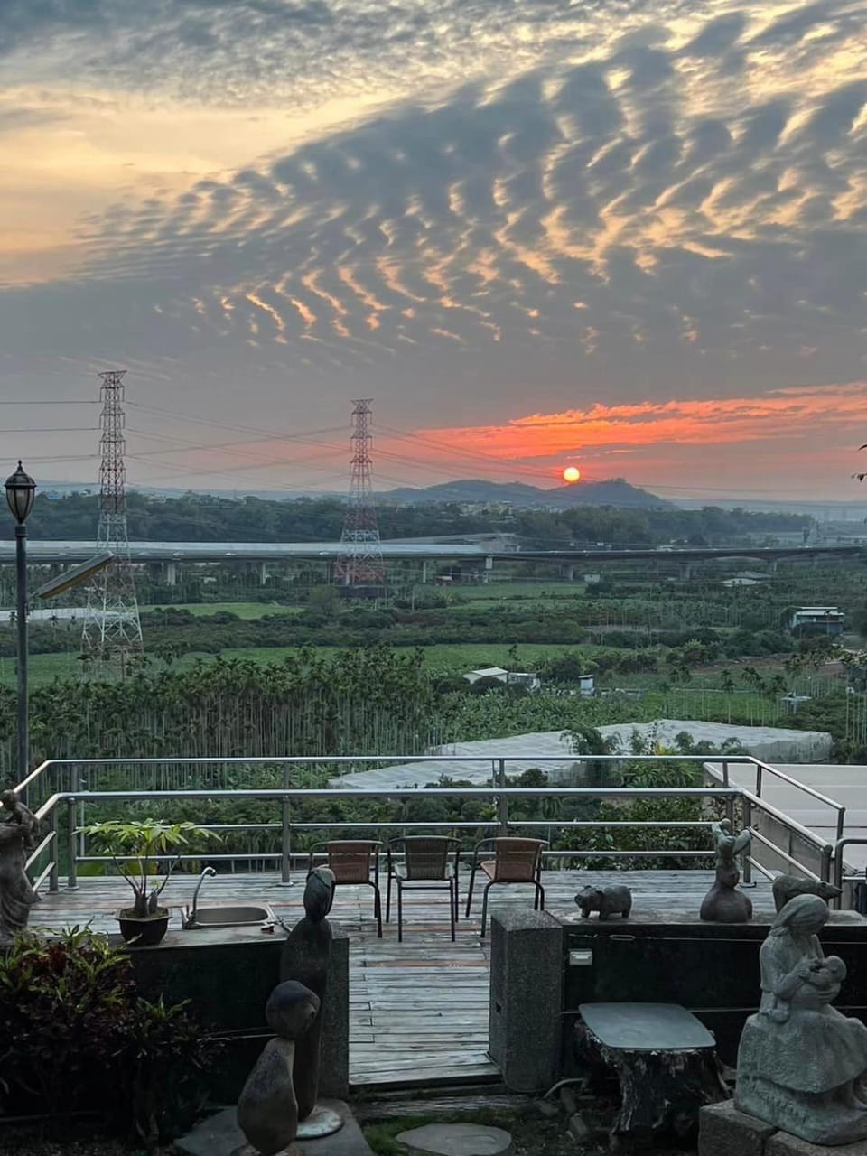 Patio, Natural landscape, View (from property/room), Balcony/Terrace, Mountain view, River view, Sunset