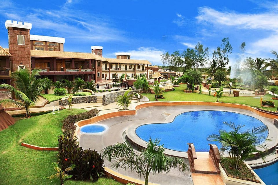 Pool view, Swimming pool