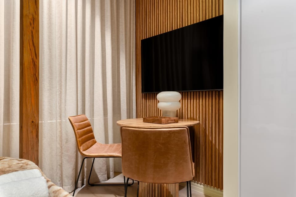 Style & Sophistication l Apartment in 16 on Bree Apartment in Cape Town