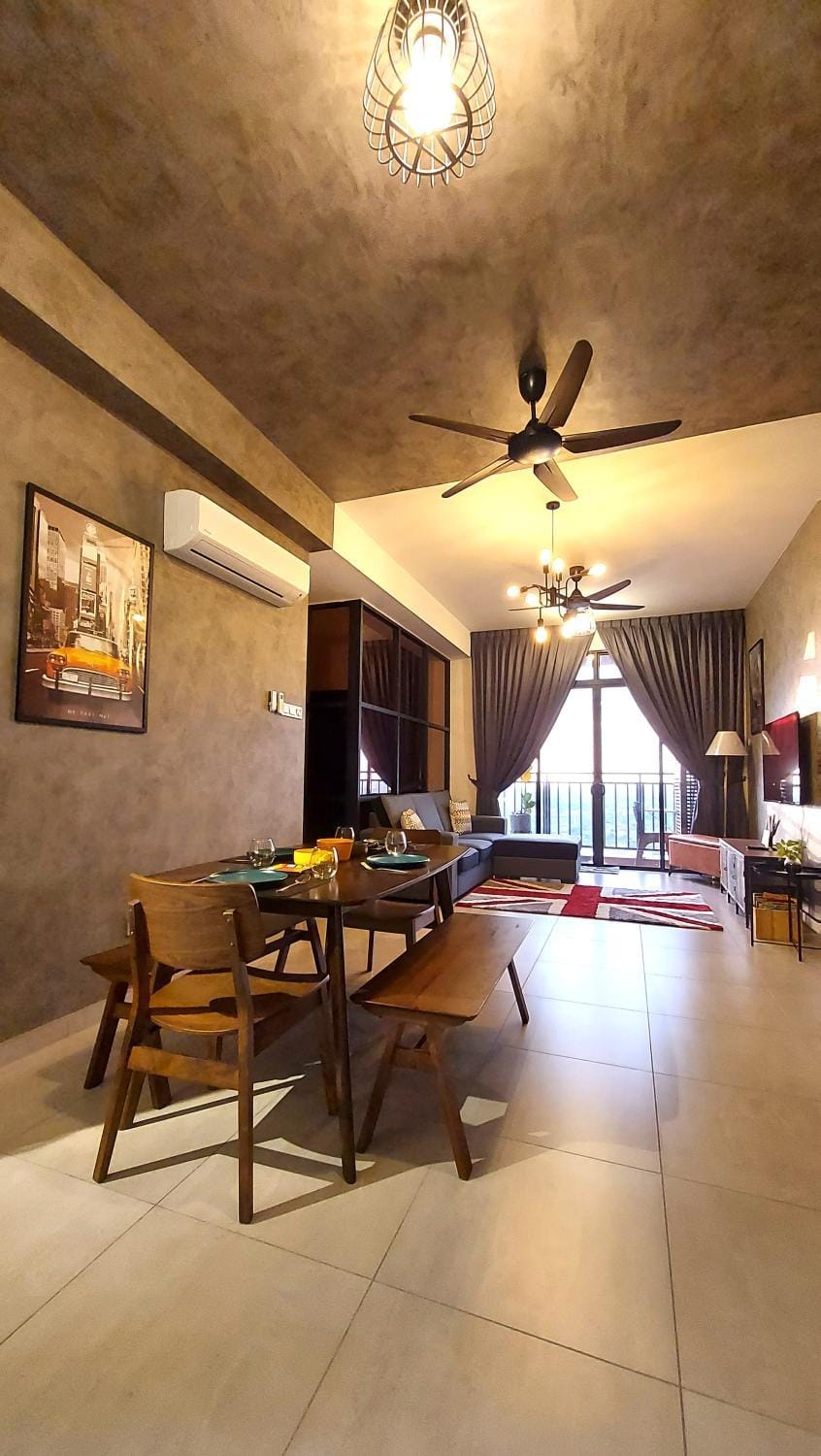 Seating area, Dining area
