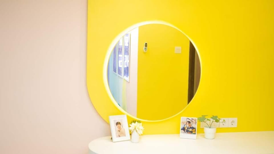Army’s Nest ~ Sarang army KPOP Style Studio Loft Apartment in Jakarta