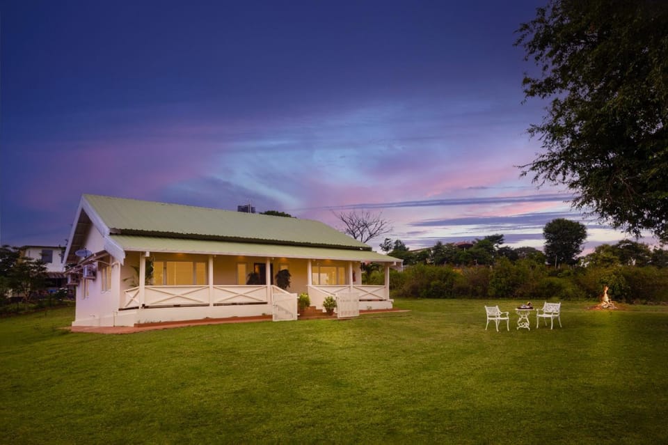 Property building, Natural landscape, Garden