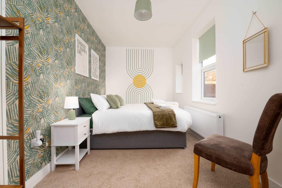 Bed, Photo of the whole room, Bedroom