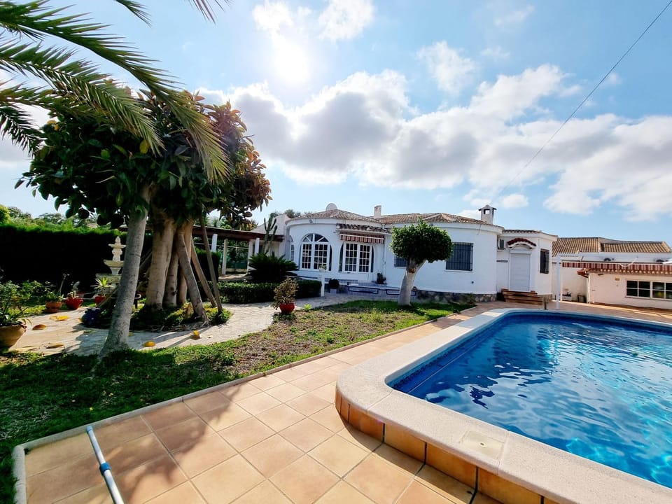 Garden, Swimming pool