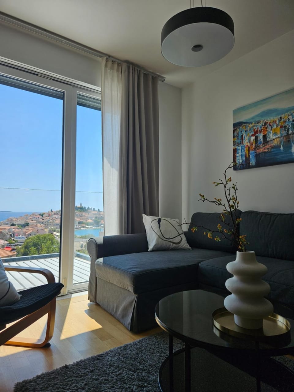 View (from property/room), Living room, City view, Sea view