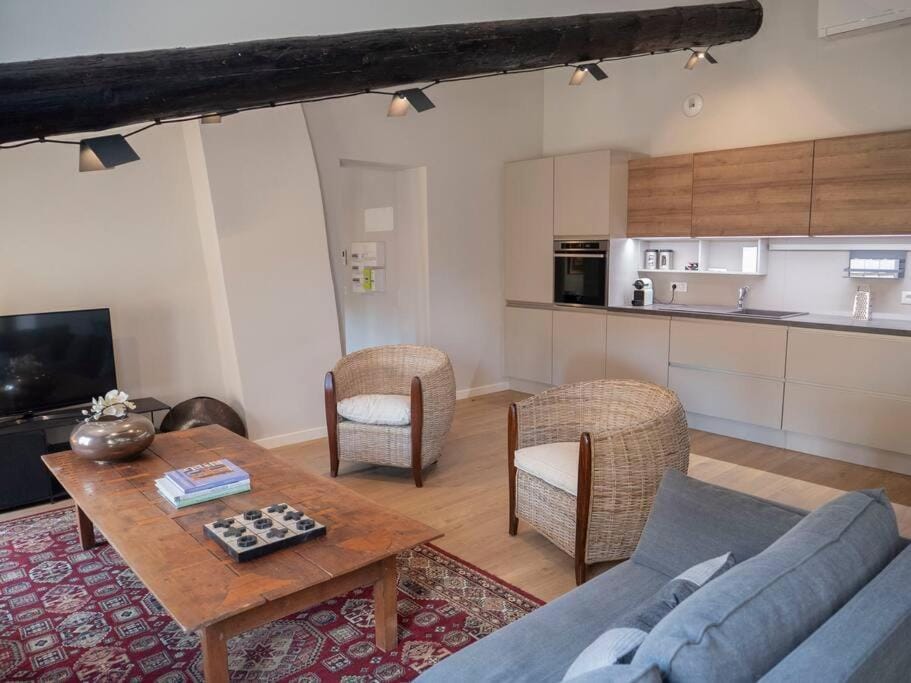 LOFT NID DOUILLET Apartment in L'Isle-sur-la-Sorgue