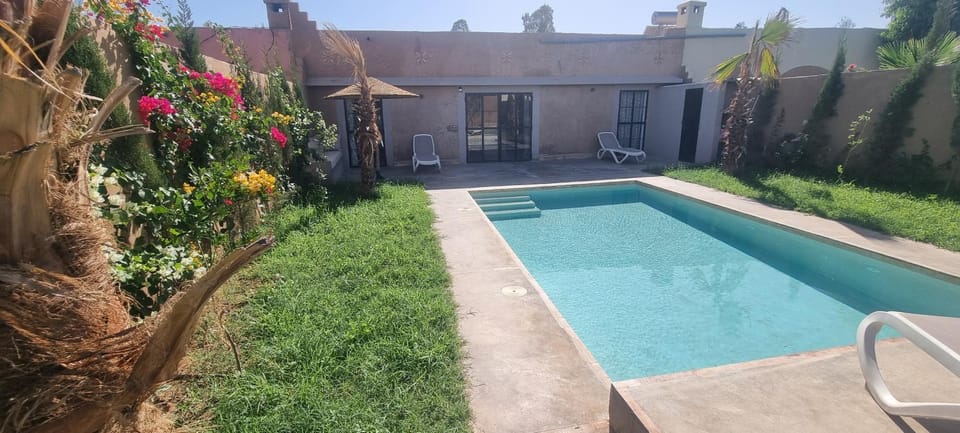 Patio, Garden, Garden view, Pool view, Swimming pool, sunbed