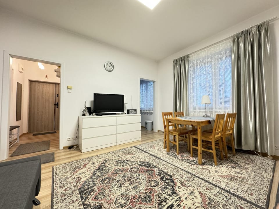 TV and multimedia, Living room, Dining area