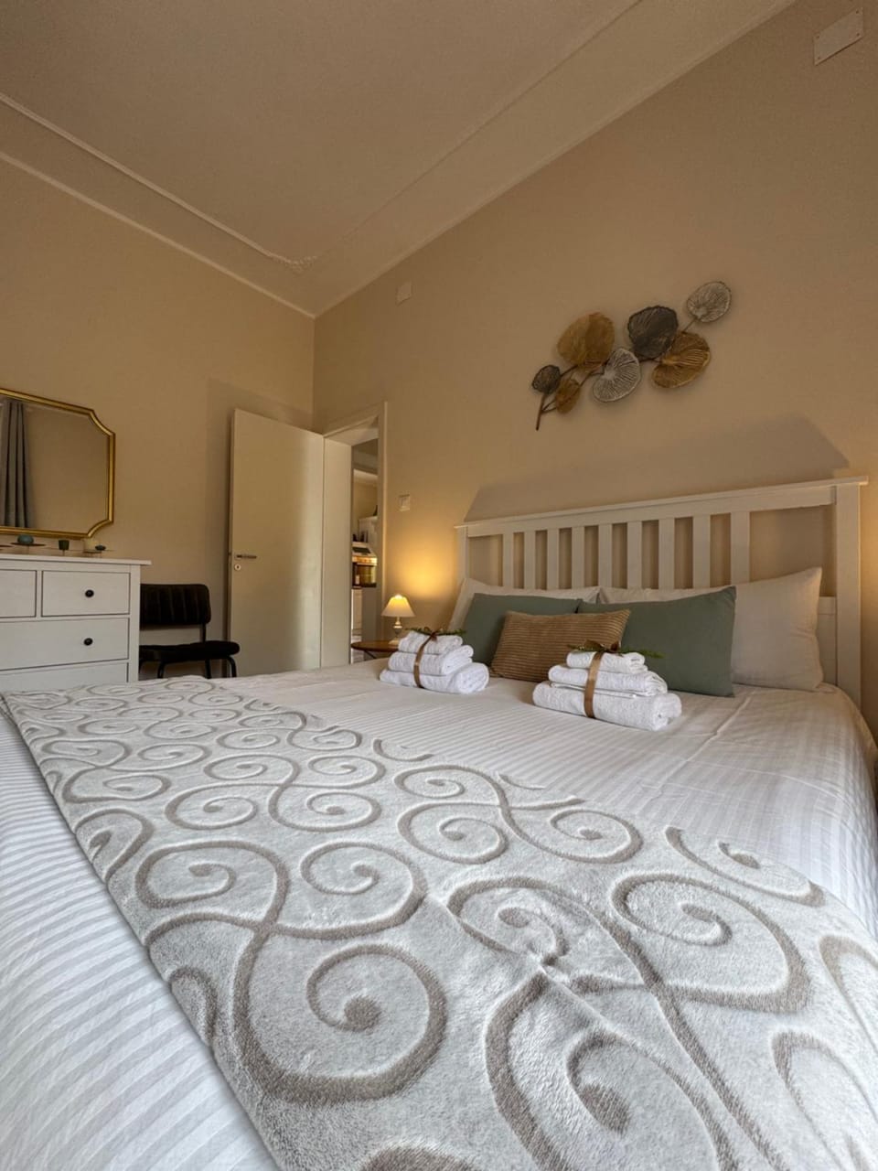 LA TORRE SARACENA - APARTMENTS with services & Free Parking Apartment in Palmi