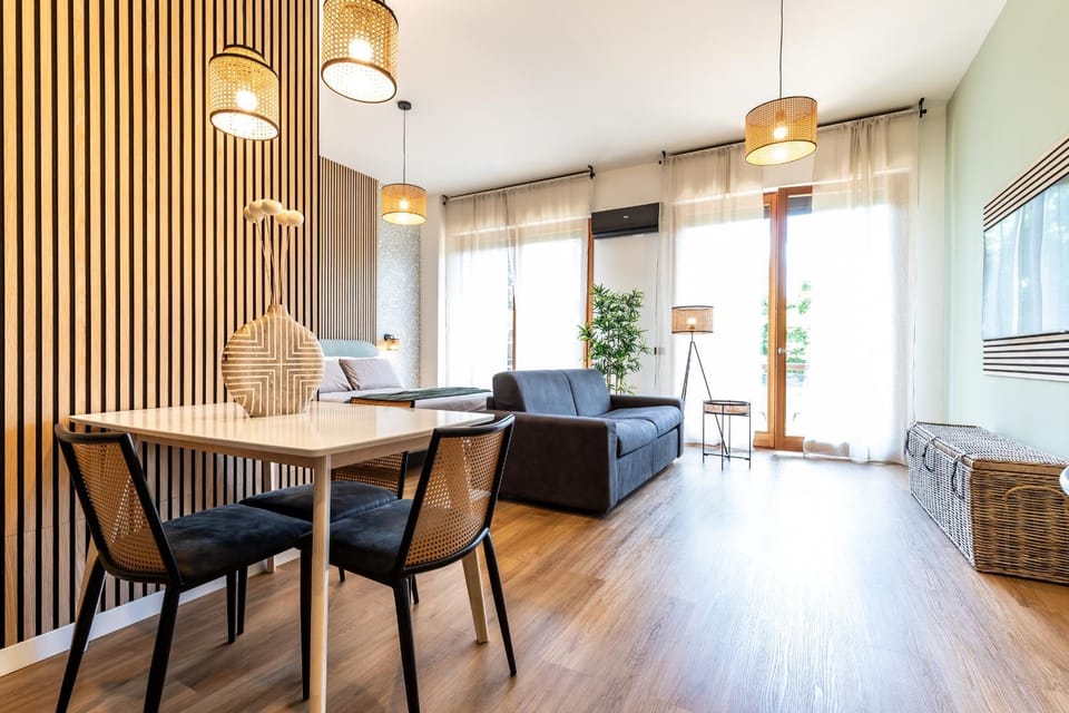 Day, Living room, Seating area, Dining area
