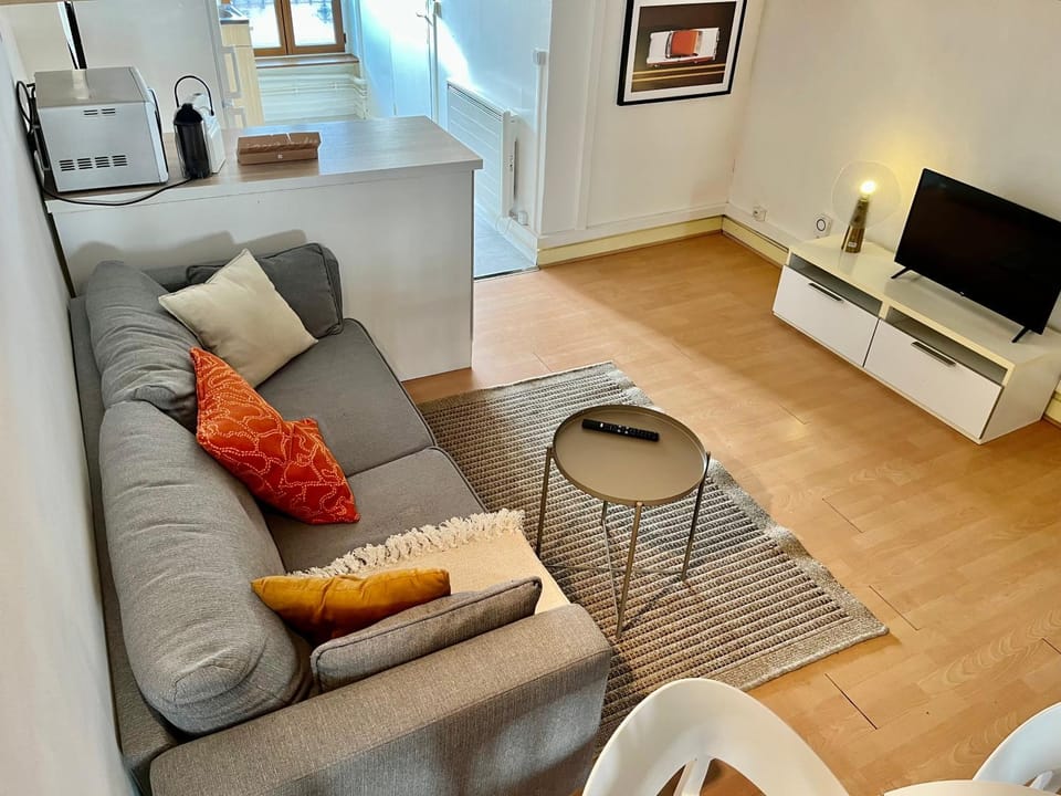 Suite Jason Appartement 4 personnes - Check in h24 & Wifi Apartment in Villeurbanne