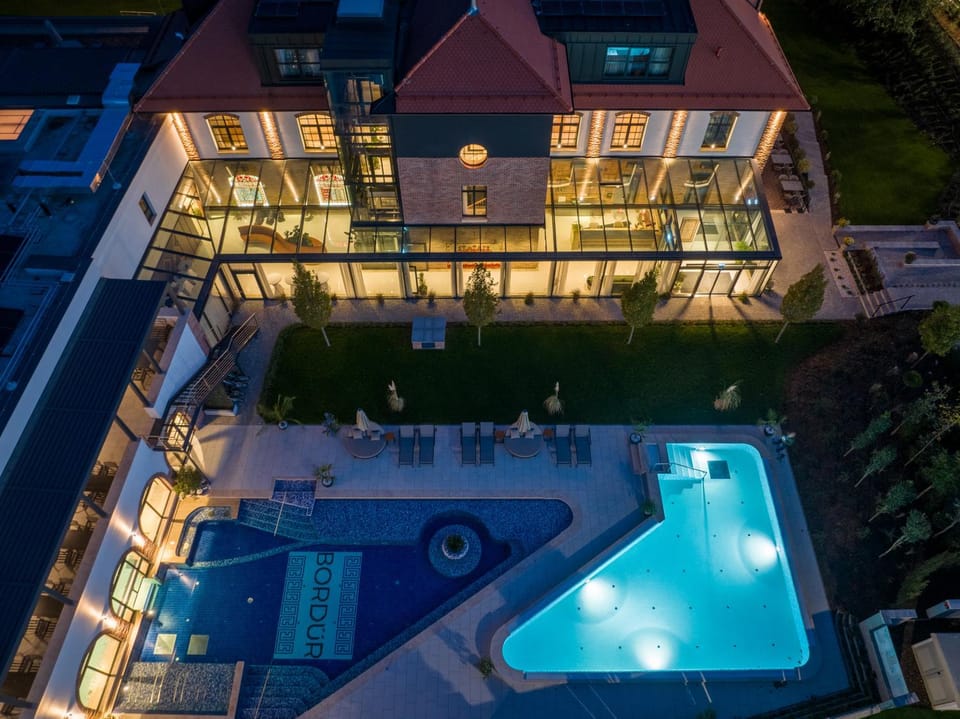 Bordűr Wellness Hotel Superior és Szőnyegmúzeum Hotel in Hungary