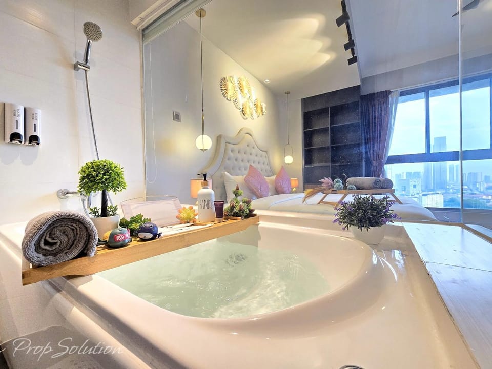 Bathroom, Bath