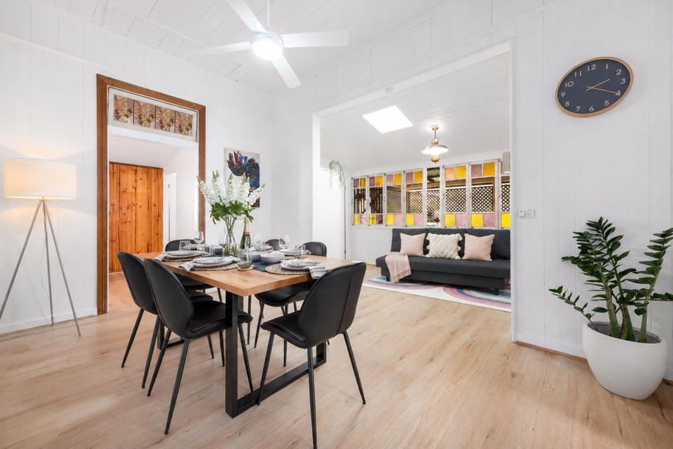 Heritage 5BR home - minutes walk to CBD&South Bank, 3 Parking House in Brisbane