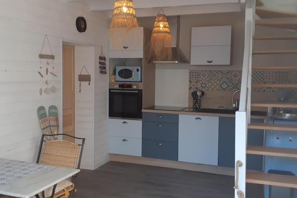 "La Mer Bohème", patio, parking privé, 8 mn plage Apartment in Le Portel