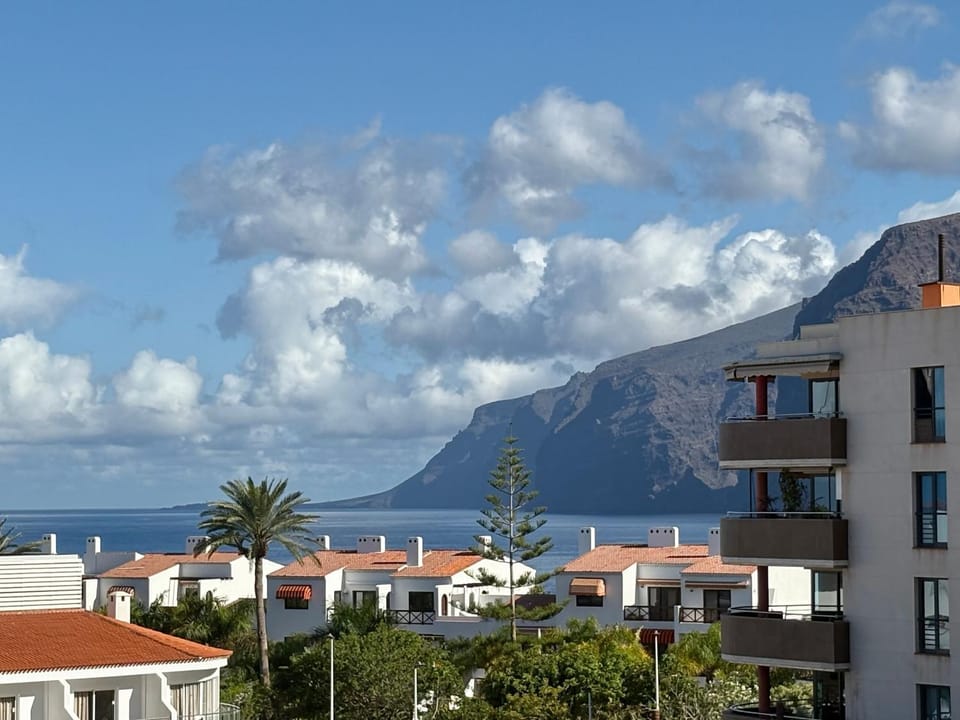 Balcón De Los Gigantes, Puerto de Santiago Apartment in Acantilados de Los Gigantes