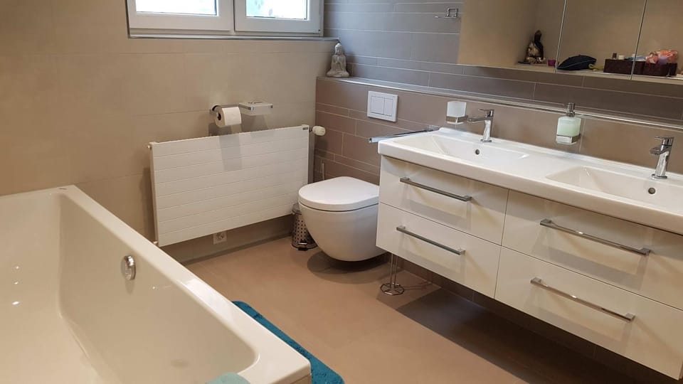 Bathroom, Bath
