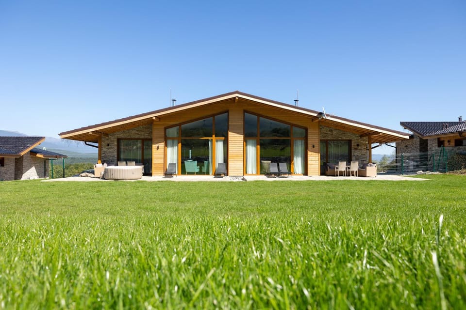 Property building, Natural landscape, Garden
