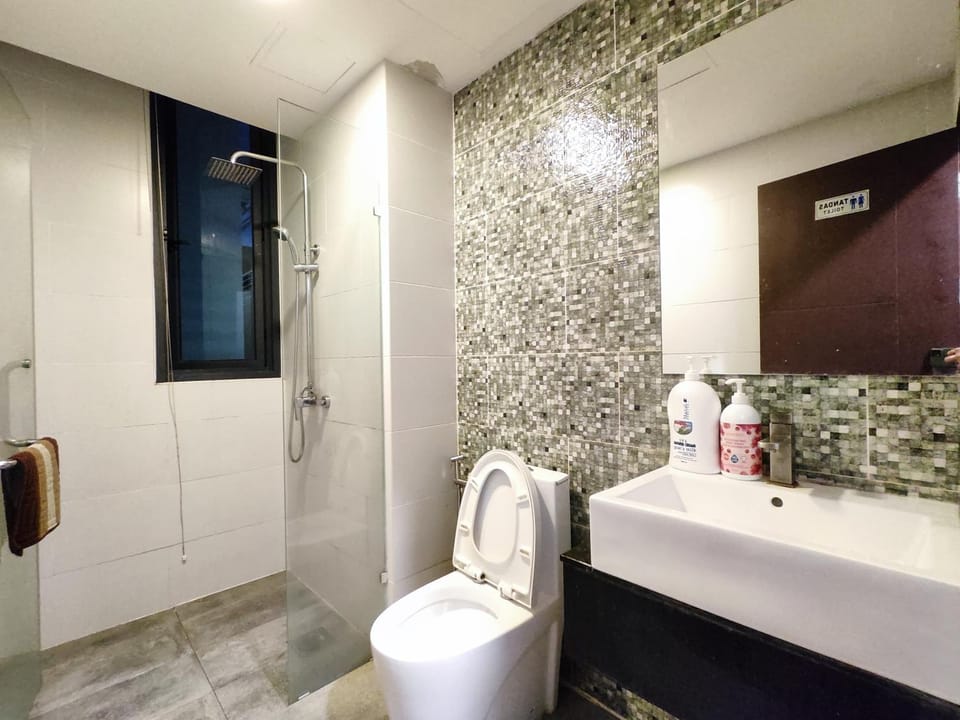 Shower, Toilet, Bathroom, bidet
