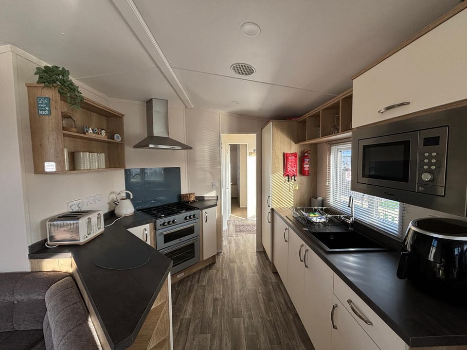 Palm Grove 121 - Golden Palm Resort - Pet friendly, WiFi, close to beach and clubhouse - Meadow Lakes Caravan & Lodge Hire Apartment in Chapel Saint Leonards