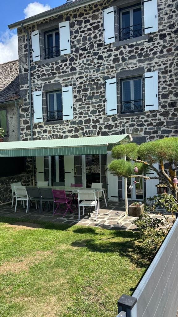 Gites des Puys - Au cœur des Volcans d'Auvergne House in Auvergne-Rhône-Alpes