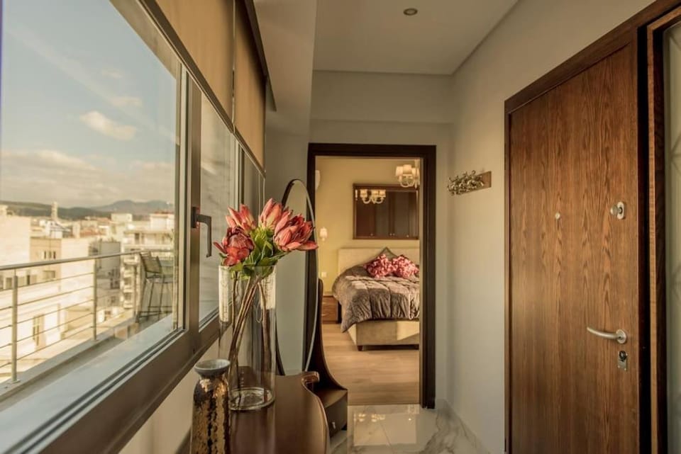 Eva's Luxurious Penthouse #Mitropoleos6 Apartment in Thessaloniki