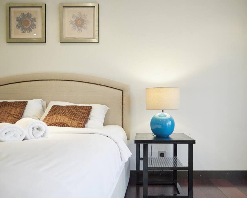 Authentic 2 bdr in Royal Amwaj North Residences Apartment in Dubai