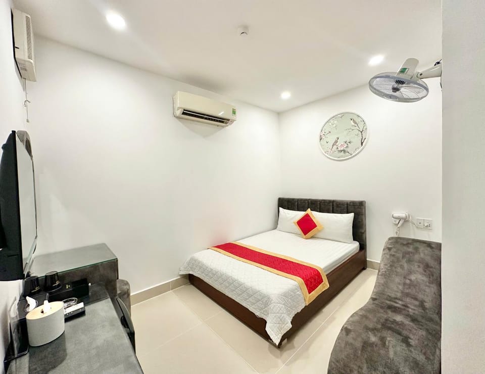 Phú Gia Hotel 464 Nguyễn Văn Linh Hotel in Ho Chi Minh City