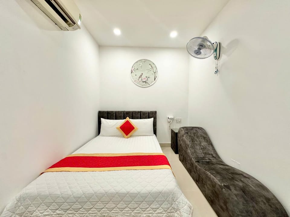 Phú Gia Hotel 464 Nguyễn Văn Linh Hotel in Ho Chi Minh City