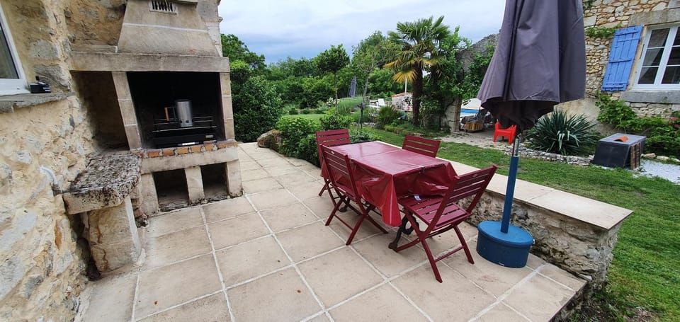 Patio, BBQ facilities, Garden, Balcony/Terrace