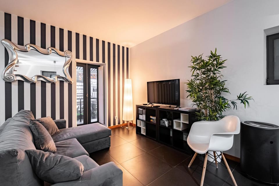 Communal lounge/ TV room, TV and multimedia, Living room