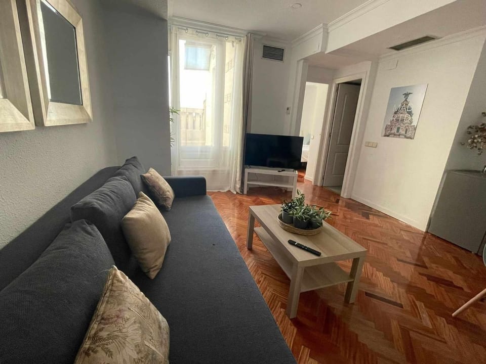 Apartamento con terraza y vistas Alcalá-Retiro Apartment in Madrid