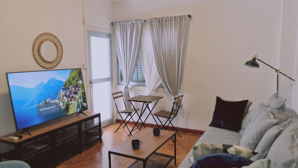 Communal lounge/ TV room, Living room