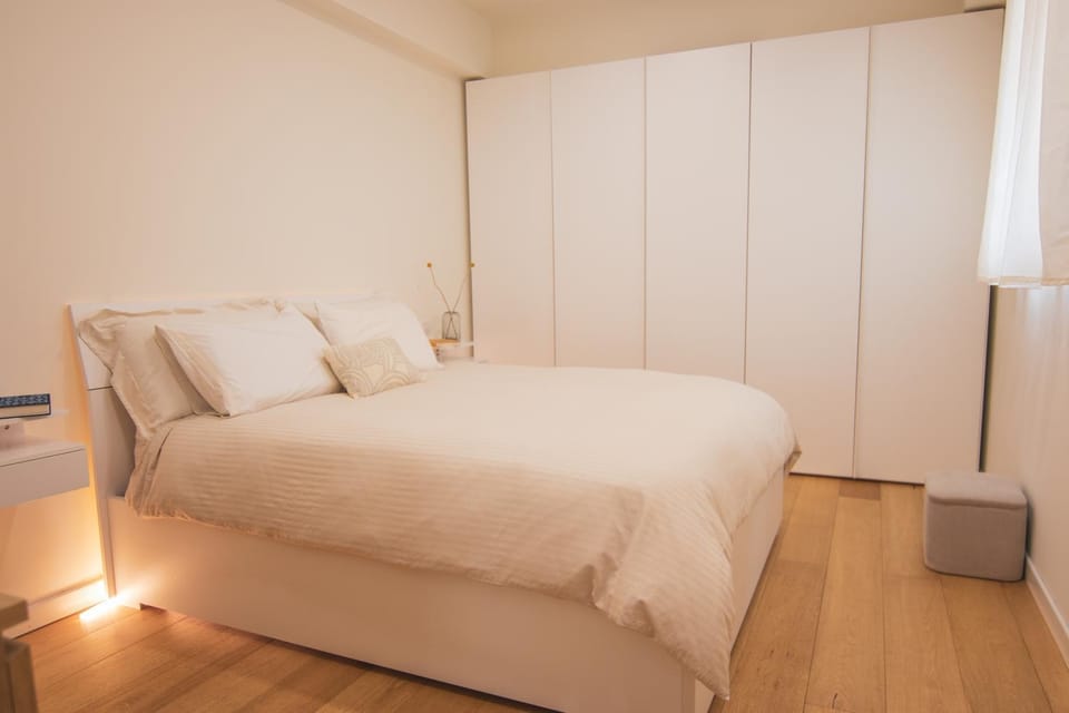 Bed, Photo of the whole room, Bedroom, wardrobe