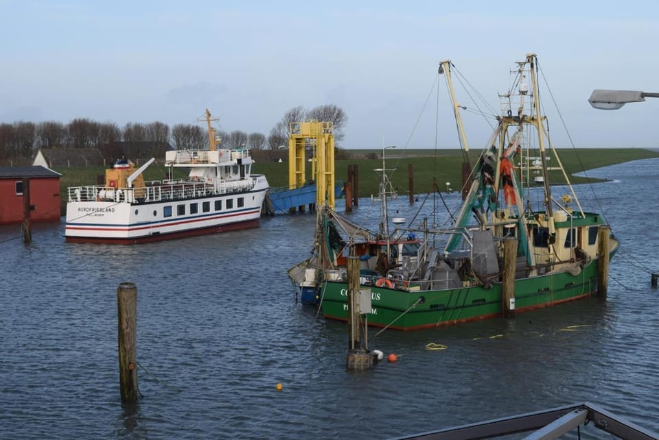 Heimathafen über dem Hafen - Pub Apartment in Nordfriesland