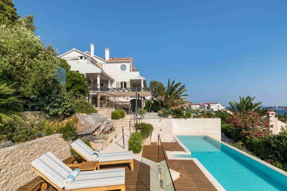 Property building, Swimming pool
